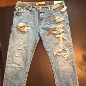 New with tags Gap Girlfriend Jeans